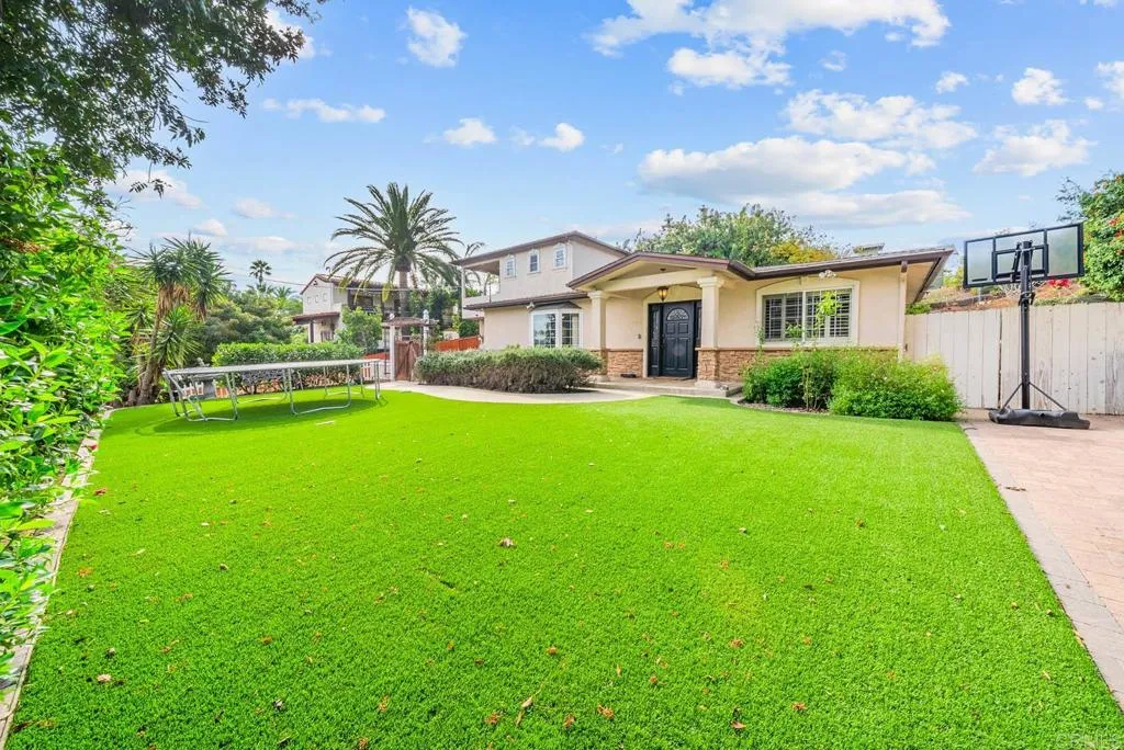 10820 Dutton Drive, La Mesa, California 91941 home-pic-38