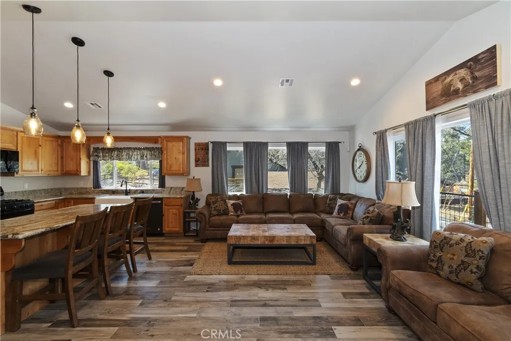 42527 Willow, Big Bear Lake, California 92315 home-pic-15