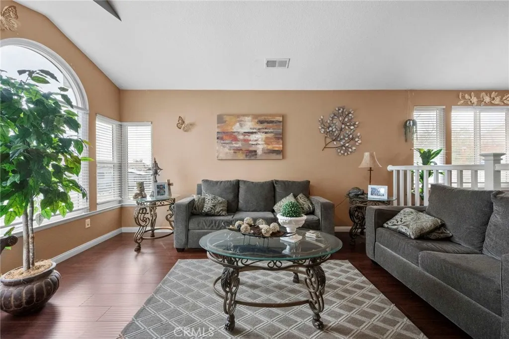 3684 Veronica Court, Rialto, California 92377 home-pic-25