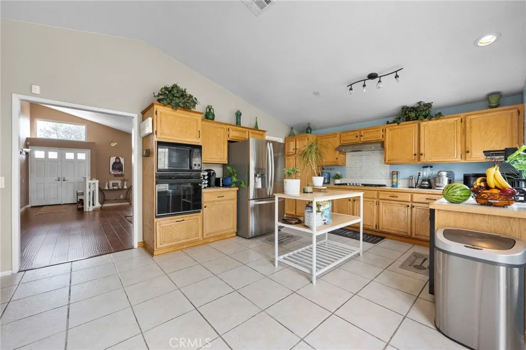 3684 Veronica Court, Rialto, California 92377 home-pic-42