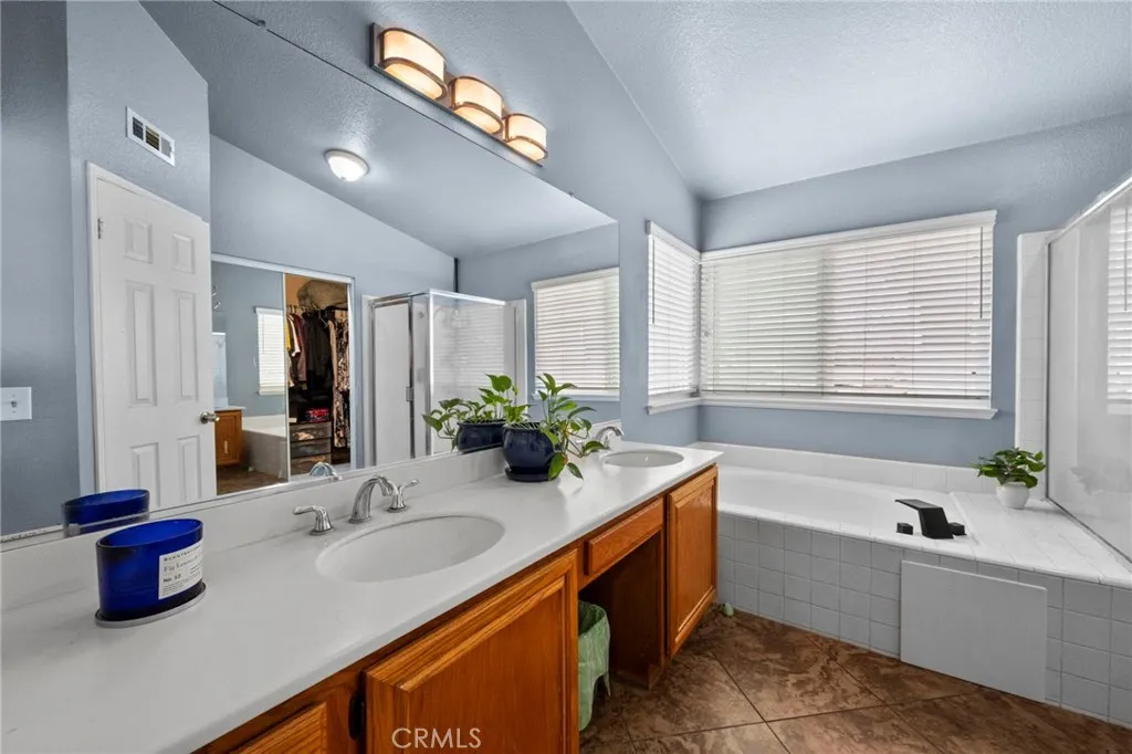 3684 Veronica Court, Rialto, California 92377 home-pic-21