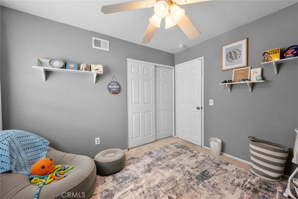 3684 Veronica Court, Rialto, California 92377 home-pic-11