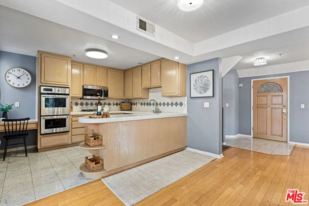 265 W California Boulevard 1, Pasadena, California 91105 home-pic-13