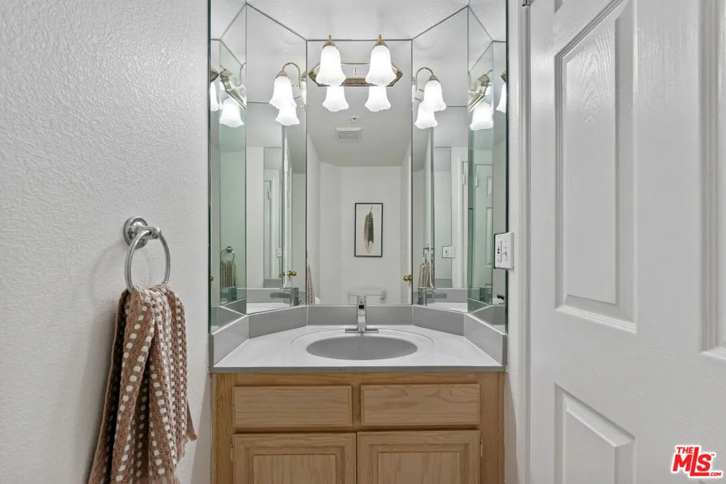 265 W California Boulevard 1, Pasadena, California 91105 home-pic-27