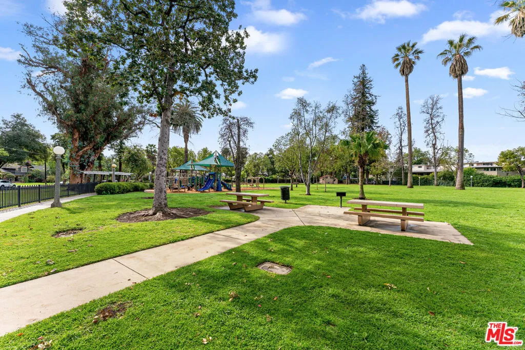 265 W California Boulevard 1, Pasadena, California 91105 home-pic-33