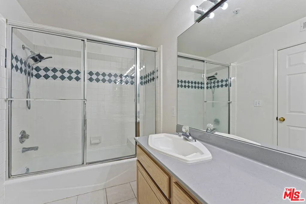265 W California Boulevard 1, Pasadena, California 91105 home-pic-20