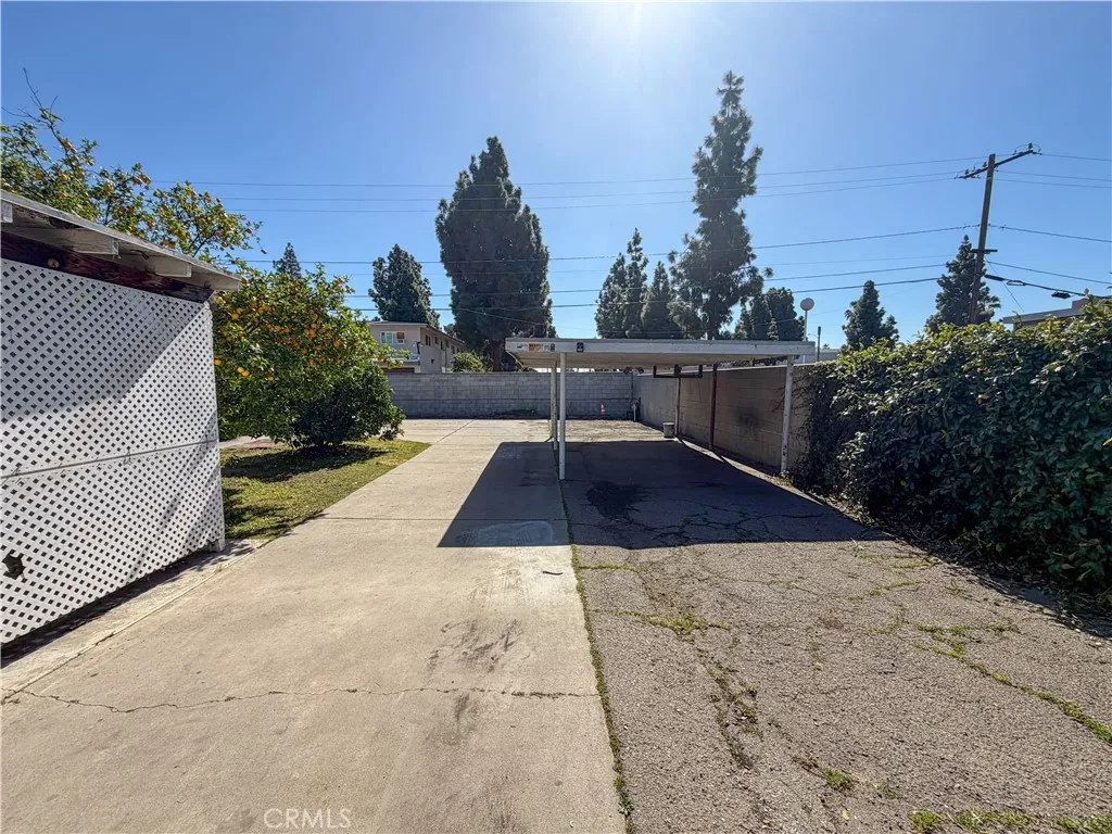 200 E Charlotte, Anaheim, California 92805 home-pic-10