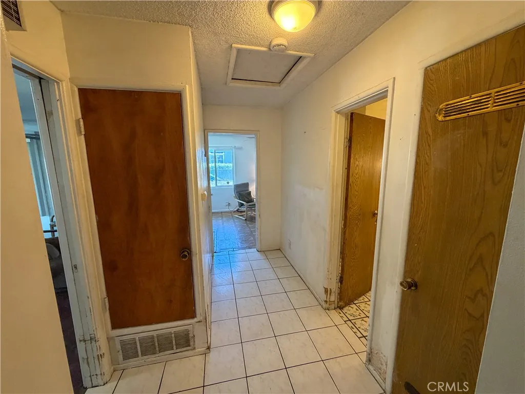 200 E Charlotte, Anaheim, California 92805 home-pic-27