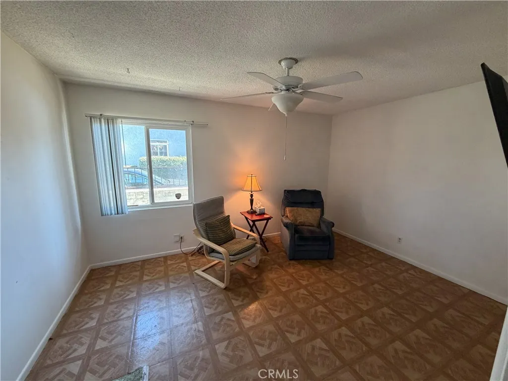 200 E Charlotte, Anaheim, California 92805 home-pic-32