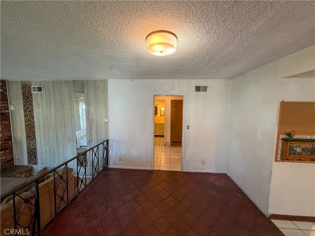 200 E Charlotte, Anaheim, California 92805 home-pic-21
