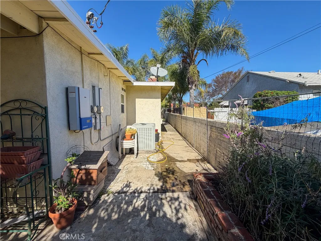 200 E Charlotte, Anaheim, California 92805 home-pic-49