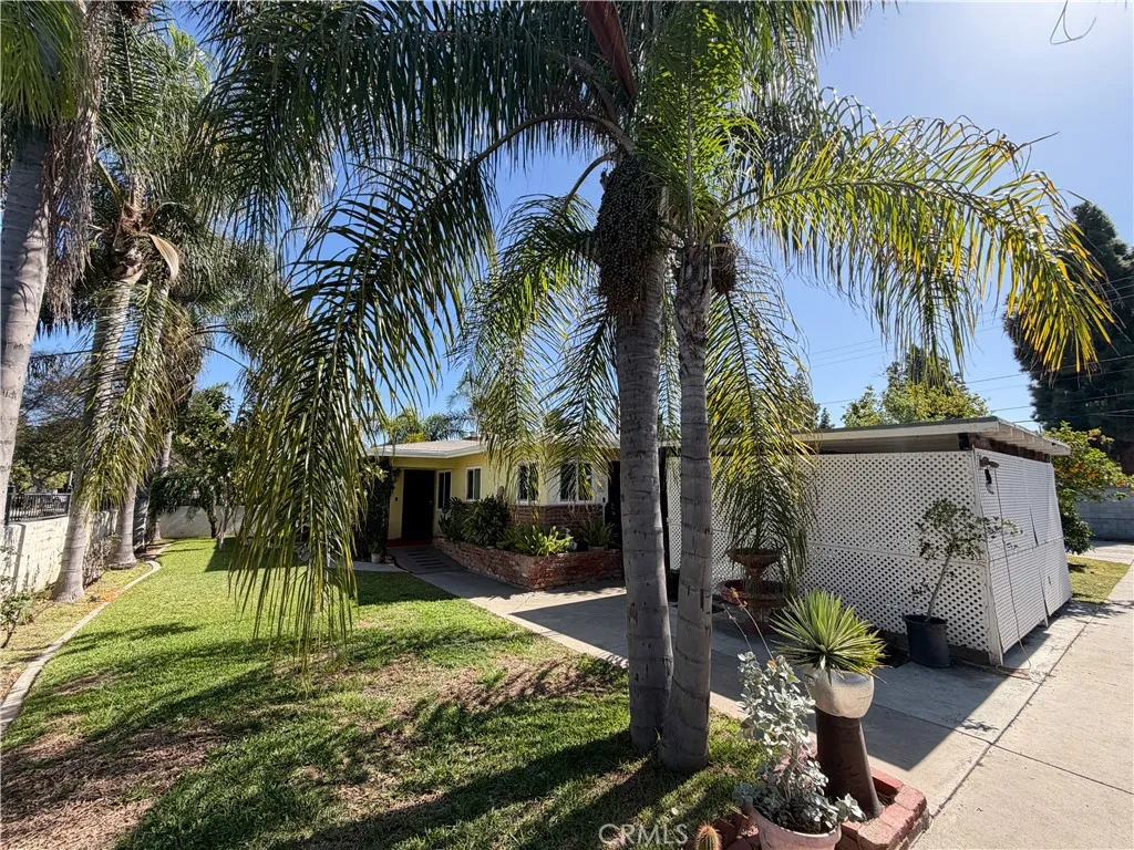 200 E Charlotte, Anaheim, California 92805 home-pic-2