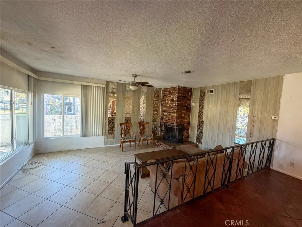 200 E Charlotte, Anaheim, California 92805 home-pic-16