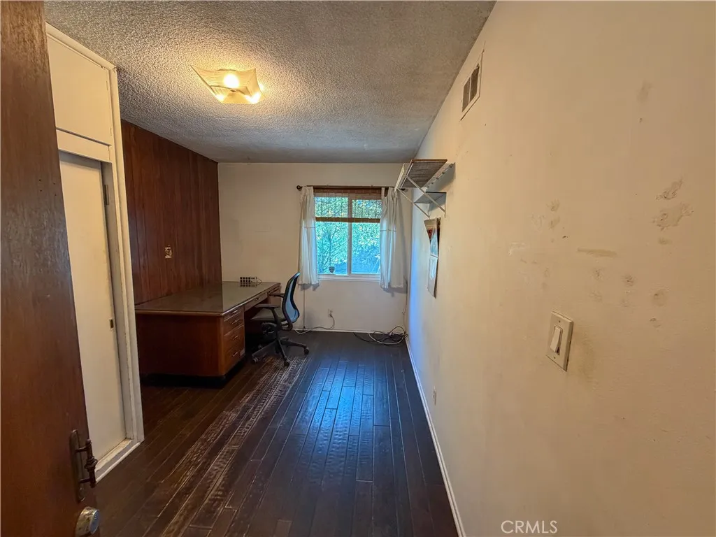 200 E Charlotte, Anaheim, California 92805 home-pic-35