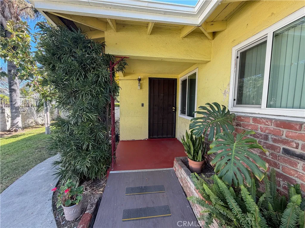 200 E Charlotte, Anaheim, California 92805 home-pic-14