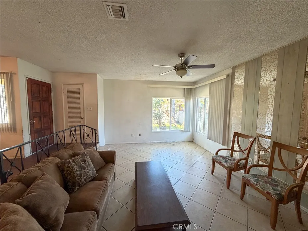 200 E Charlotte, Anaheim, California 92805 home-pic-19