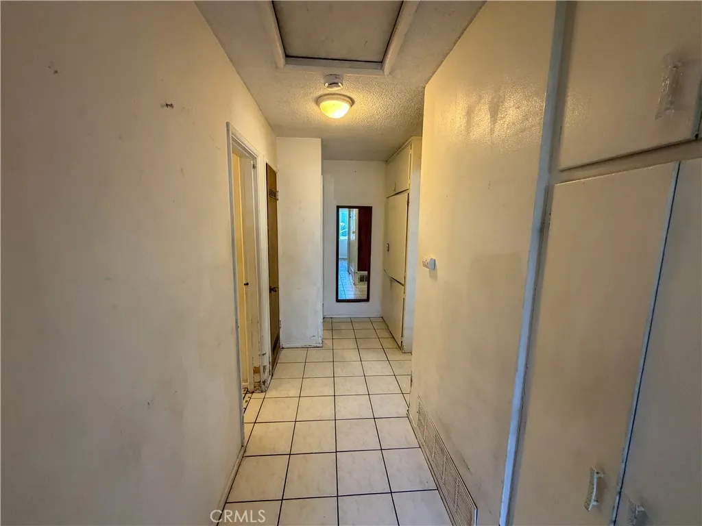 200 E Charlotte, Anaheim, California 92805 home-pic-28
