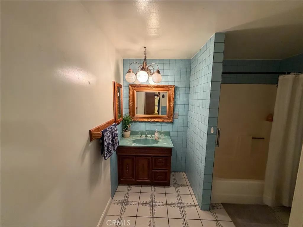 200 E Charlotte, Anaheim, California 92805 home-pic-38