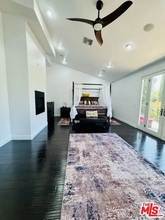Master Bedroom 25' x16.5'