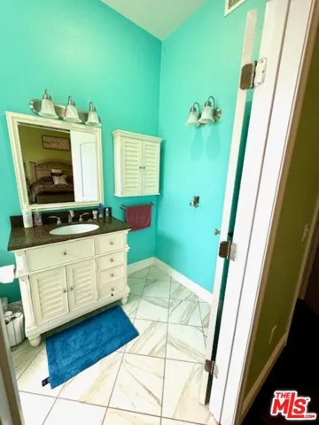 4th Bathroom 11' x 5.5'