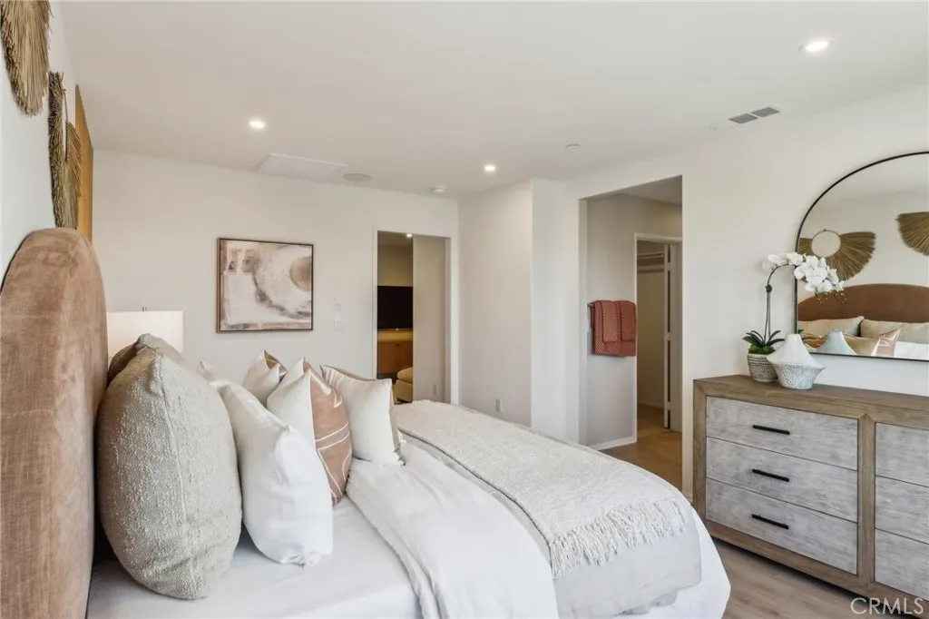 15525 April Dawn Way 2, Fontana, California 92336 home-pic-21