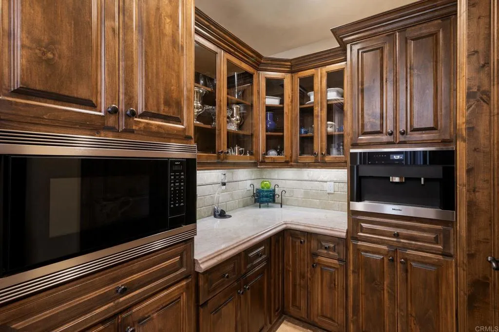 Butlers​​‌​​​​‌​​‌‌​​‌​​​‌‌​​​‌​​‌‌​​‌‌​​‌‌​​​​ Pantry