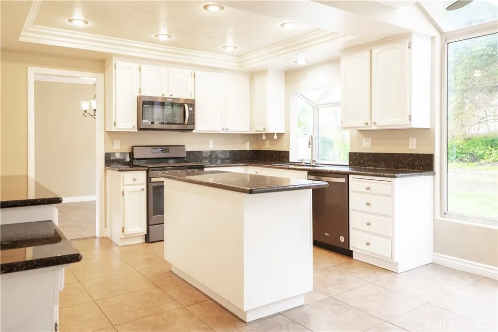 7740 Jack Rabbit, Highland, California 92346 home-pic-16