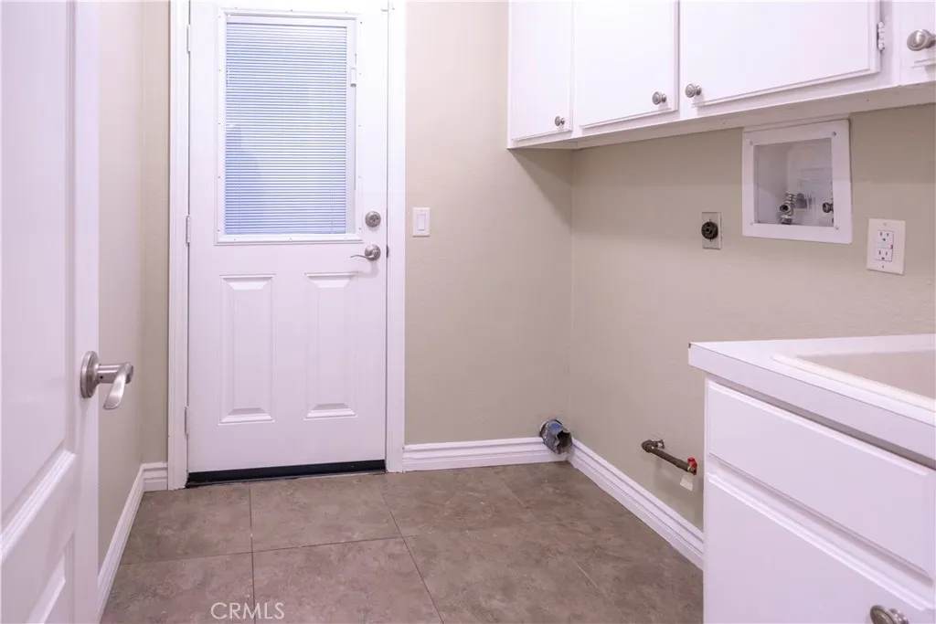 7740 Jack Rabbit, Highland, California 92346 home-pic-41