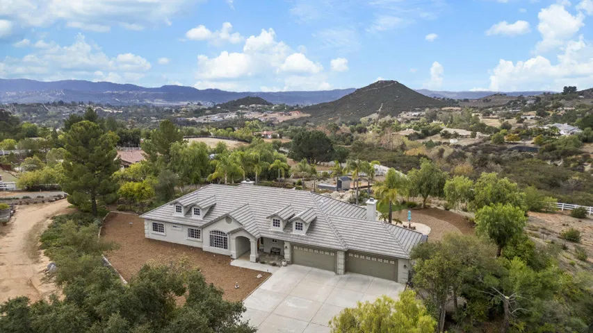 060_047_curb360_real_estate_photography_