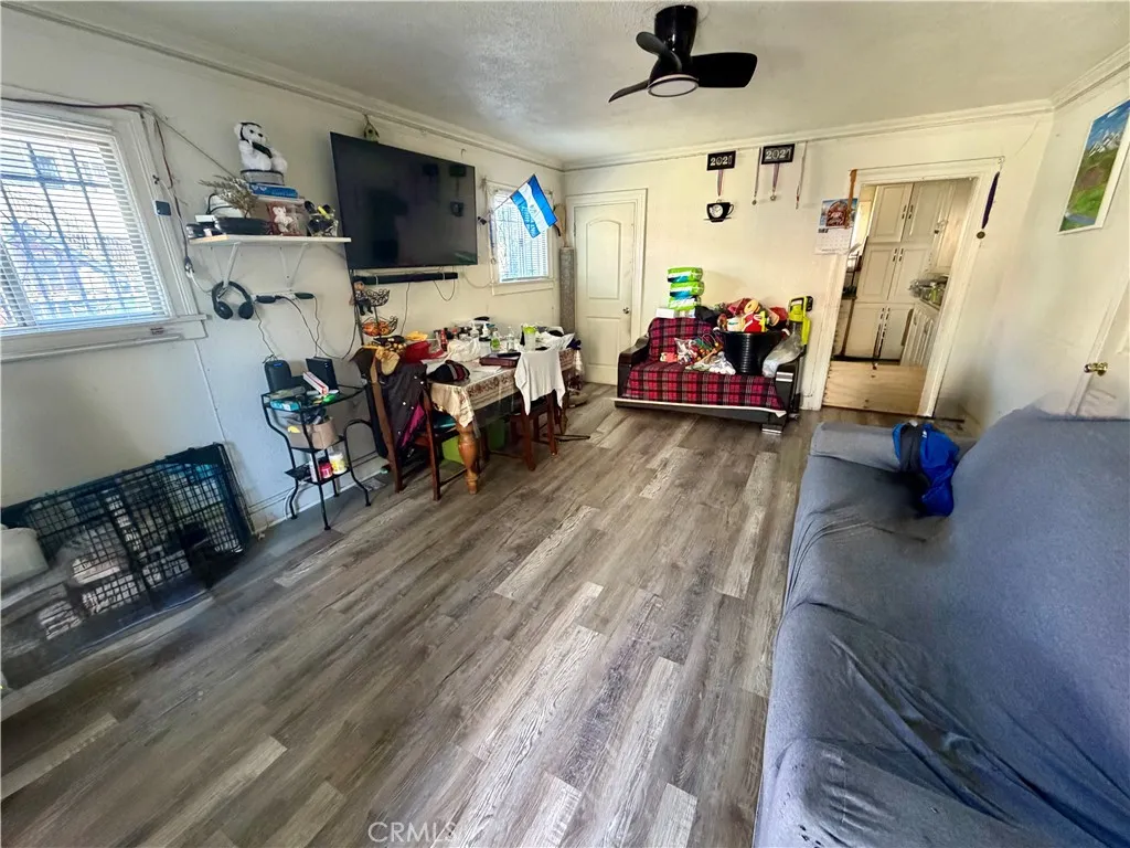 1016 W 51st, Los Angeles, California 90037 home-pic-22