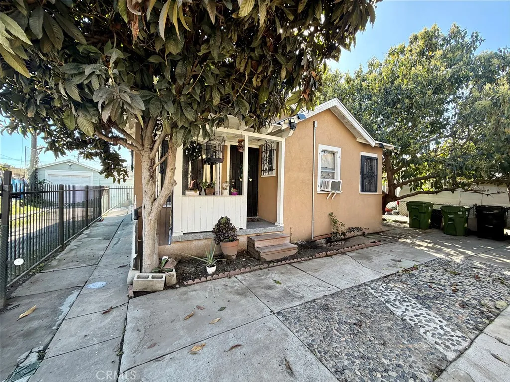 1016 W 51st, Los Angeles, California 90037 home-pic-20