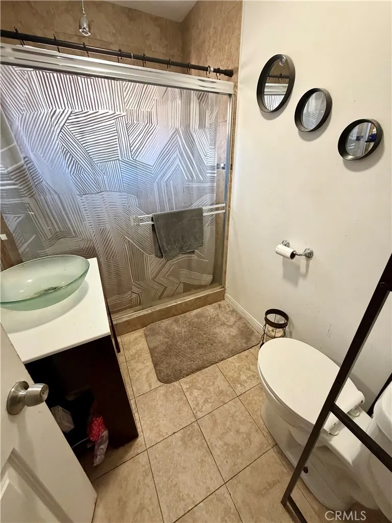 1016 W 51st, Los Angeles, California 90037 home-pic-15