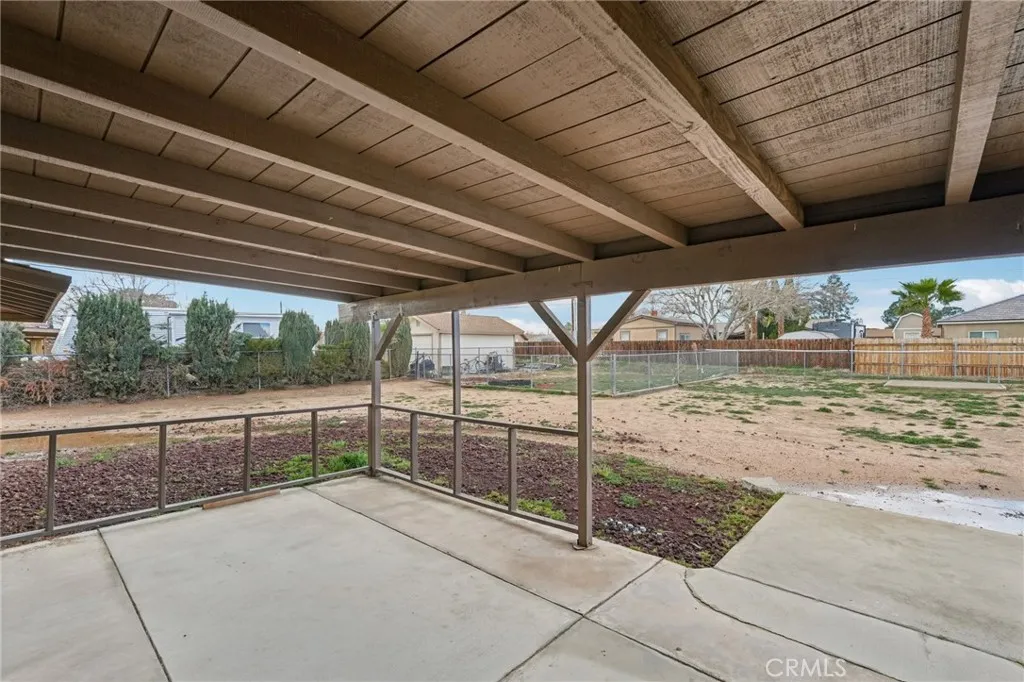 13954 Cronese Road, Apple Valley, California 92307 home-pic-29