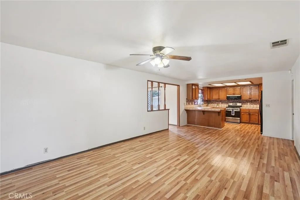 13954 Cronese Road, Apple Valley, California 92307 home-pic-8