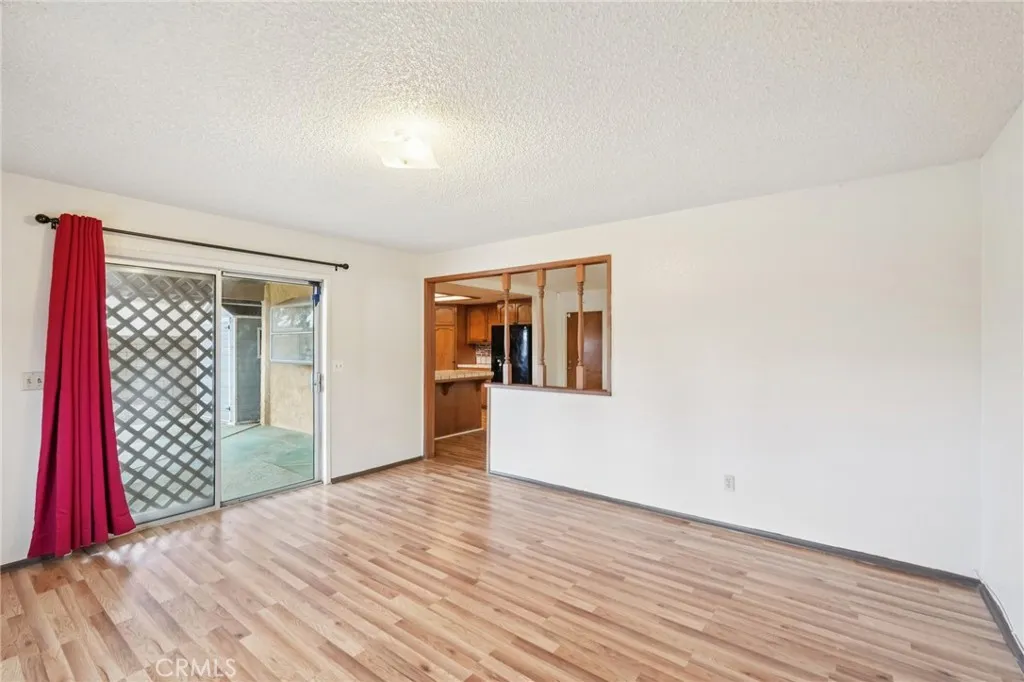 13954 Cronese Road, Apple Valley, California 92307 home-pic-13