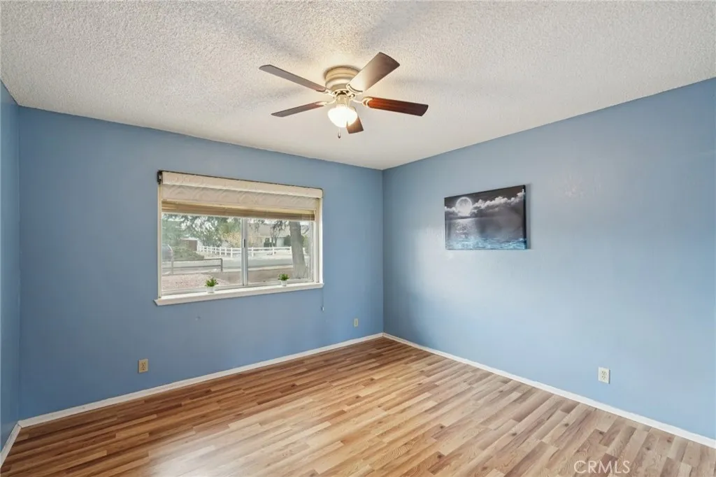 13954 Cronese Road, Apple Valley, California 92307 home-pic-24