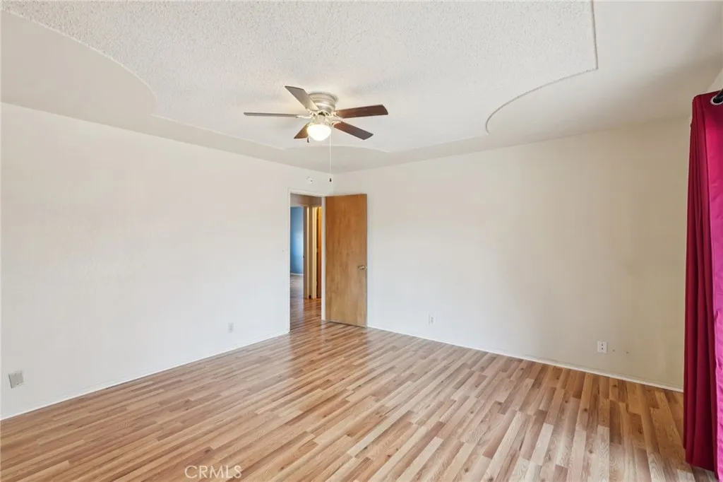 13954 Cronese Road, Apple Valley, California 92307 home-pic-17