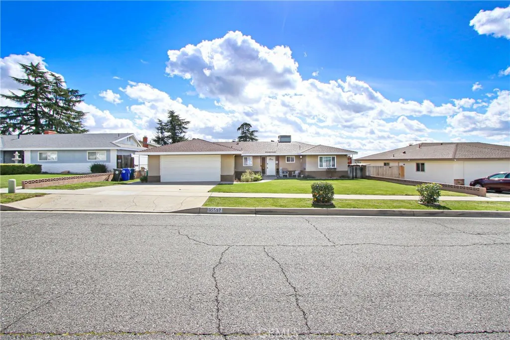 35597 Velardo, Yucaipa, California 92399 home-pic-1