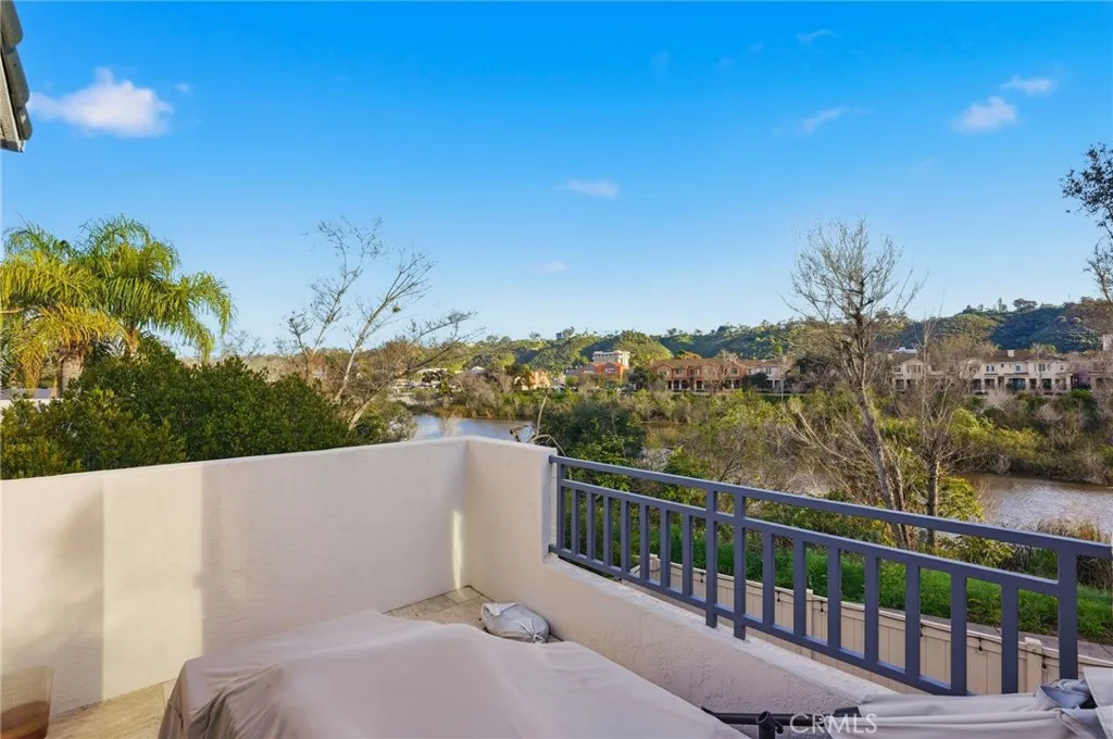 7697 Hazard Center, San Diego, California 92108 home-pic-12