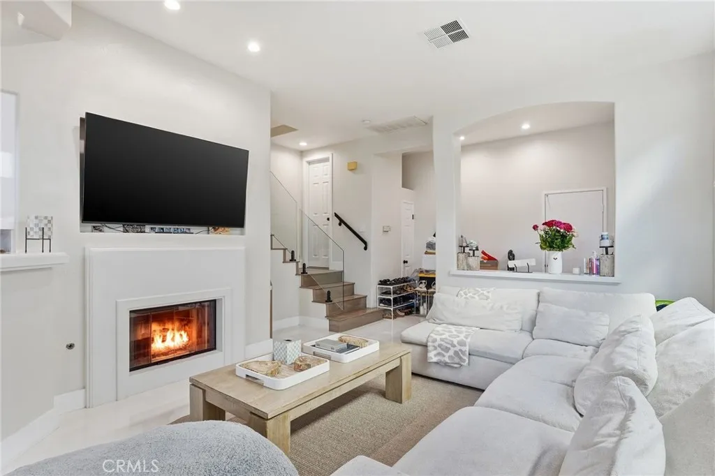 7697 Hazard Center, San Diego, California 92108 home-pic-8