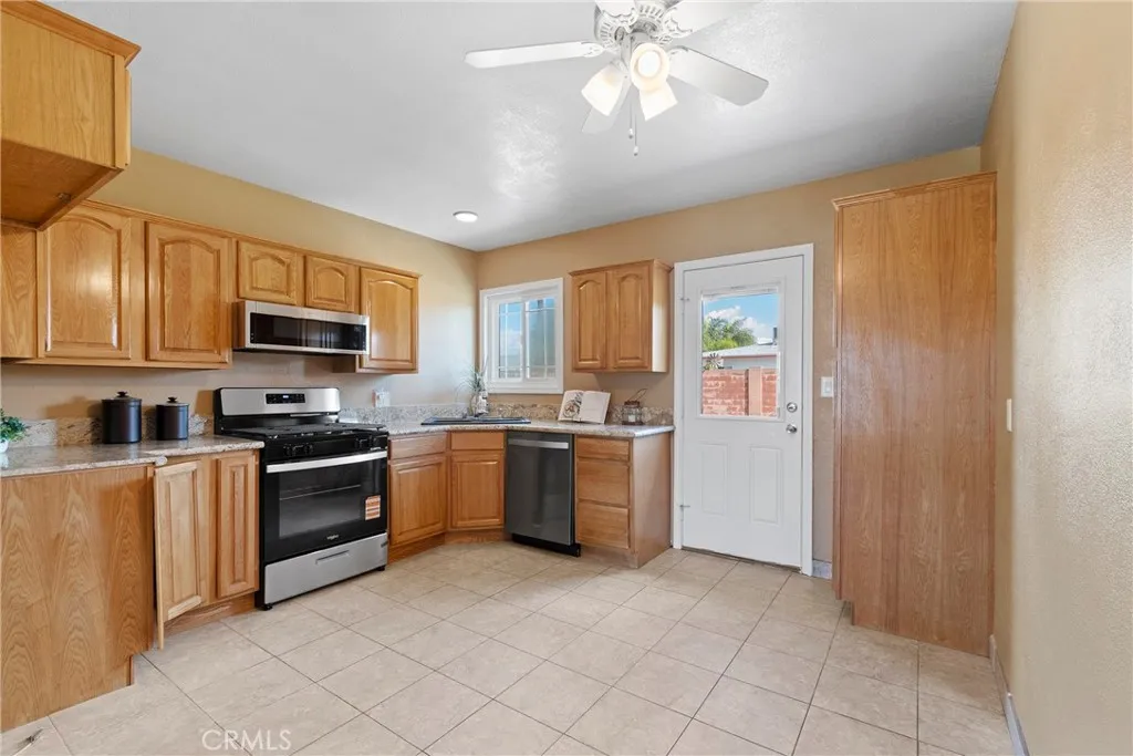 4127 Goodman Street, Riverside, California 92503 home-pic-4