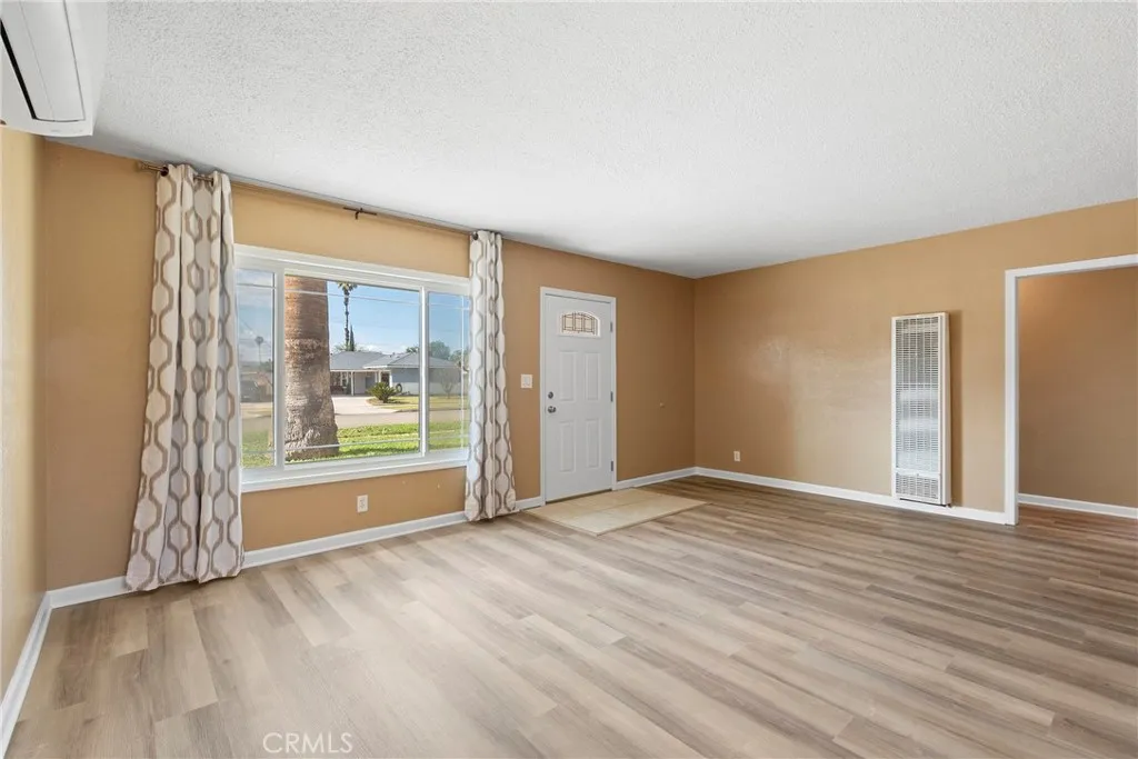 4127 Goodman Street, Riverside, California 92503 home-pic-2