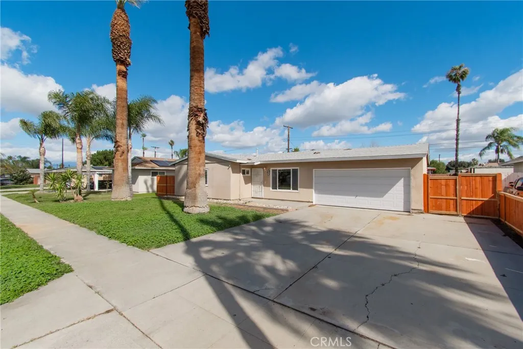 4127 Goodman Street, Riverside, California 92503 home-pic-18