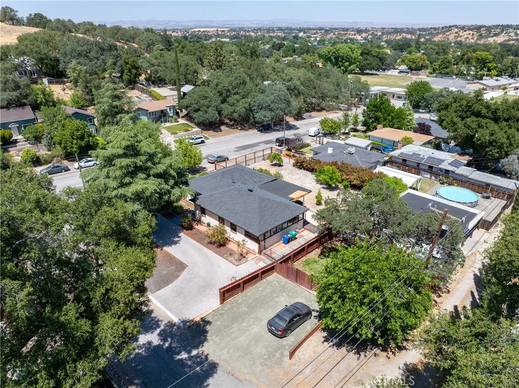 204 18th St, Paso Robles, California 93446 home-pic-35