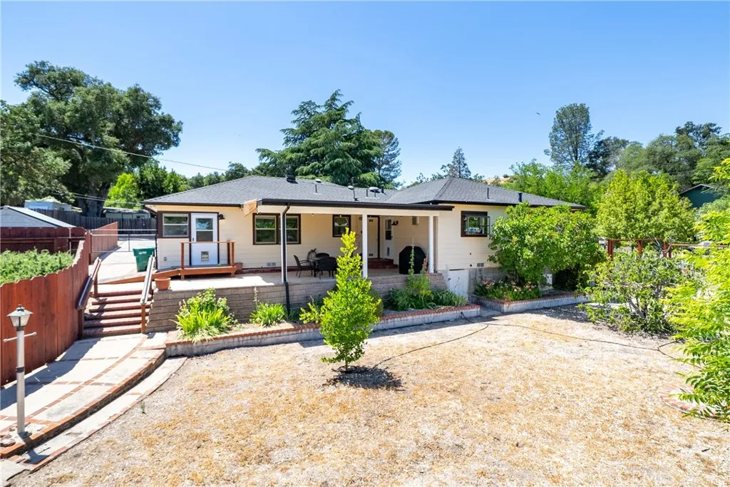 204 18th St, Paso Robles, California 93446 home-pic-32