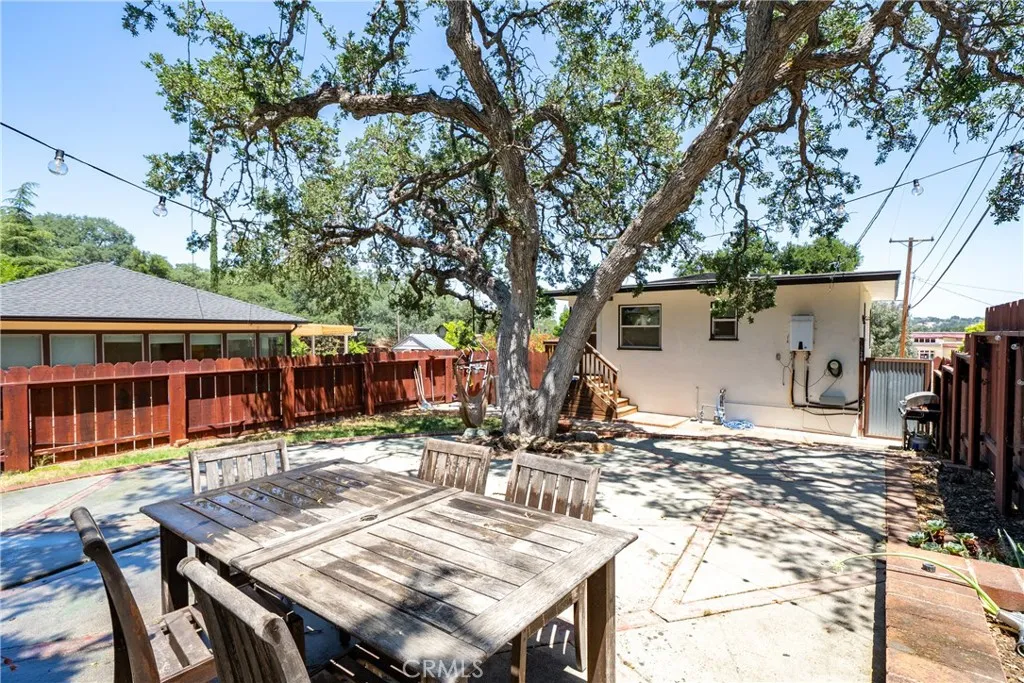 204 18th St, Paso Robles, California 93446 home-pic-39