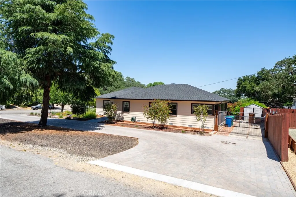 204 18th St, Paso Robles, California 93446 home-pic-2
