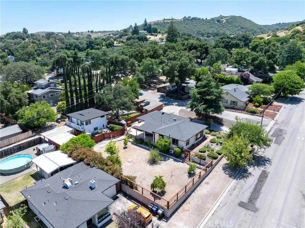 204 18th St, Paso Robles, California 93446 home-pic-33