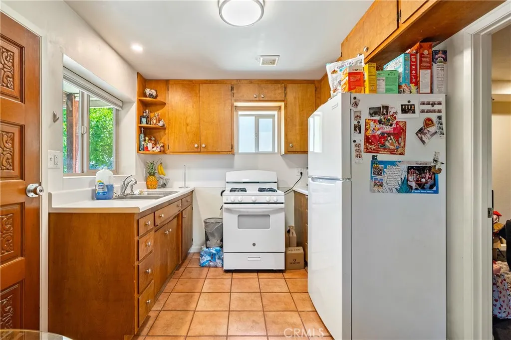 204 18th St, Paso Robles, California 93446 home-pic-57