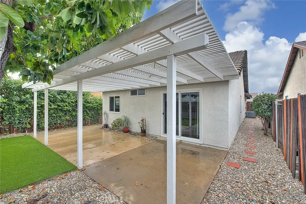 7077 Iris, Rancho Cucamonga, California 91739 home-pic-35